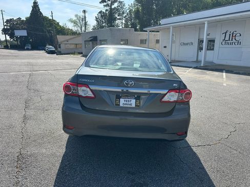 Used 2011 Toyota Corolla LE FWD image 10