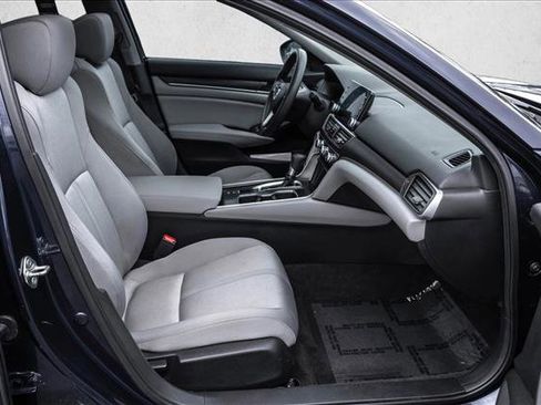 Used 2018 Honda Accord EX image 24