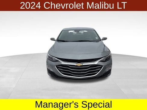 Used 2024 Chevrolet Malibu LT image 2