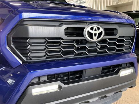 Used 2024 Toyota Tacoma TRD Sport RWD image 25