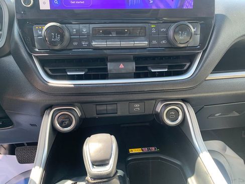 Used 2024 Toyota Grand Highlander XLE image 26