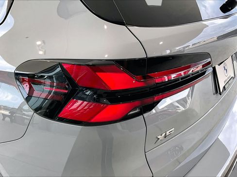 Used 2026 BMW X5 M60i AWD/4WD image 27