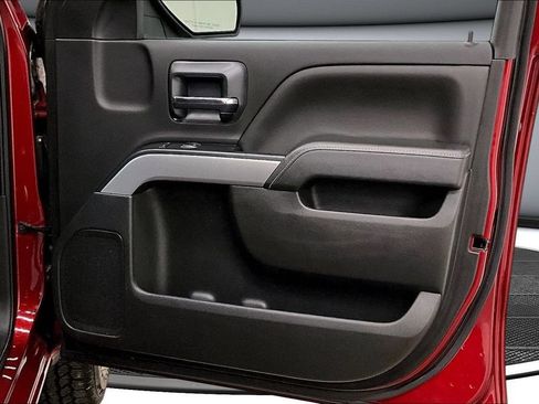 Used 2018 Chevrolet Silverado 1500 LT w/ All Star Edition AWD/4WD image 29