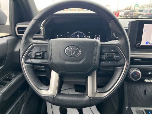 Certified 2025 Toyota 4Runner SR5 image 18