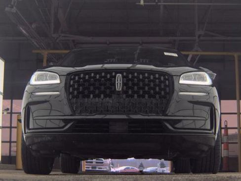 Used 2024 Lincoln Corsair Reserve w/ Equipment Group 201A image 3