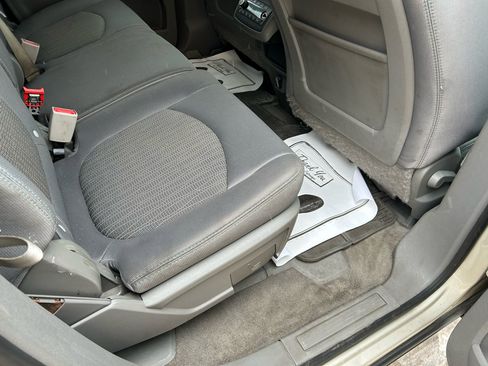 Used 2015 Chevrolet Traverse LT image 11