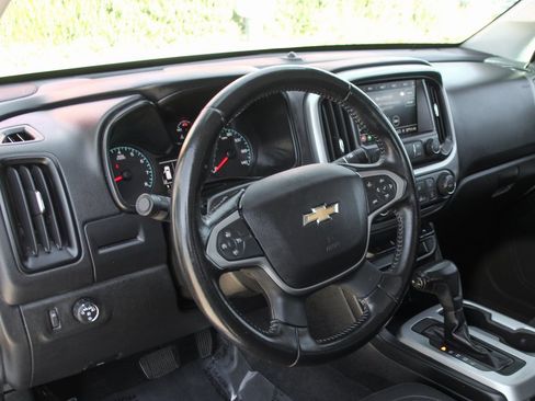 Used 2021 Chevrolet Colorado LT w/ LT Convenience Package image 18