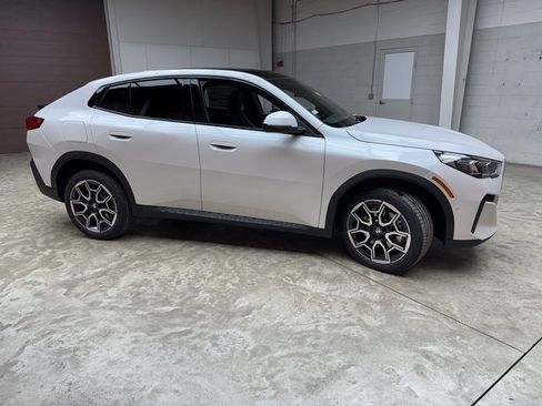 New 2026 BMW X2 xDrive28i w/ Technology Package image 6