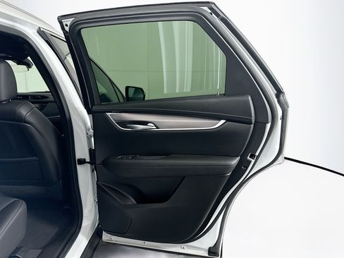 Used 2025 Cadillac XT5 Luxury FWD image 29