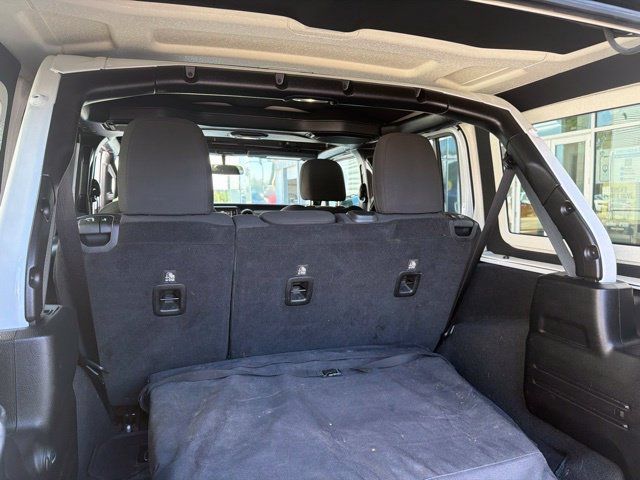 Used 2018 Jeep Wrangler Unlimited Sport S AWD/4WD image 16