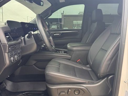 Used 2025 Chevrolet Tahoe RST w/ Comfort Package AWD/4WD image 6