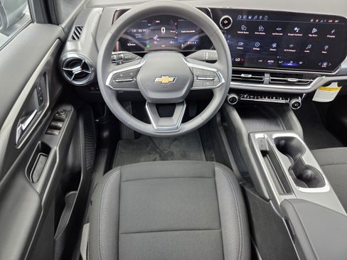 New 2026 Chevrolet Equinox EV LT FWD image 9