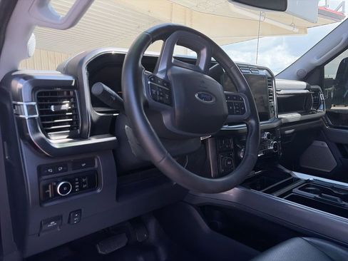 Used 2024 Ford F250 Lariat w/ FX4 Off-Road Package AWD/4WD image 17