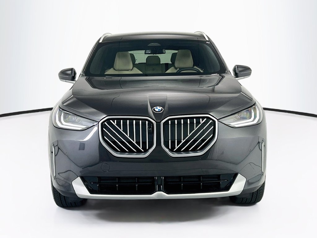 Used 2025 BMW X3 xDrive30i w/ Premium Package AWD/4WD image 2