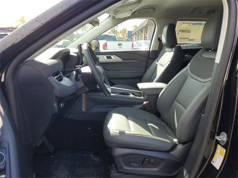 New 2026 Ford Explorer Active image 14