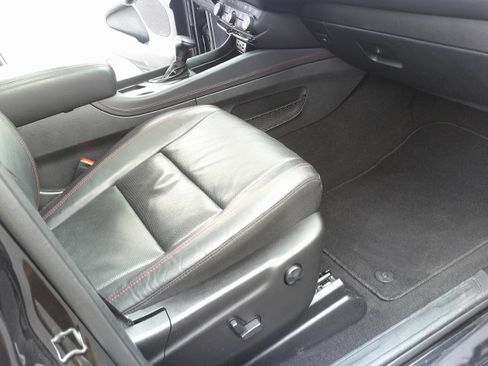 Used 2023 Dodge Durango GT image 25