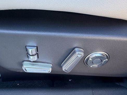 New 2026 Lincoln Nautilus Reserve image 12