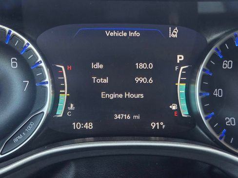 Used 2024 Chrysler Pacifica Touring-L FWD image 31