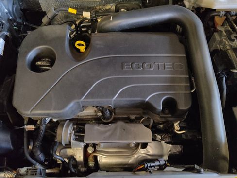 Used 2023 Chevrolet Equinox Premier FWD image 30