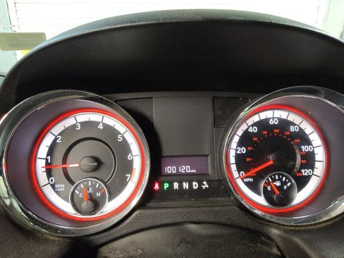 Used 2018 Dodge Grand Caravan SE w/ UConnect Hands-Free Group FWD image 23