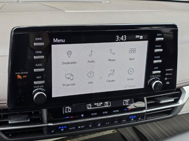 Used 2024 Toyota Sienna Platinum AWD/4WD image 22