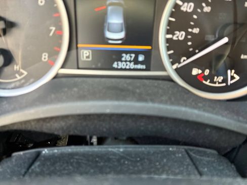 Used 2019 Nissan Sentra SR FWD image 31