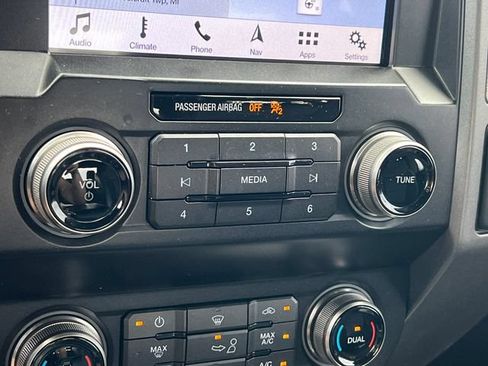 Used 2019 Ford F150 Raptor w/ Equipment Group 802A Luxury AWD/4WD image 38