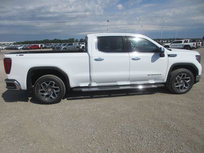 New 2026 GMC Sierra 1500 SLT w/ SLT Premium Plus Package