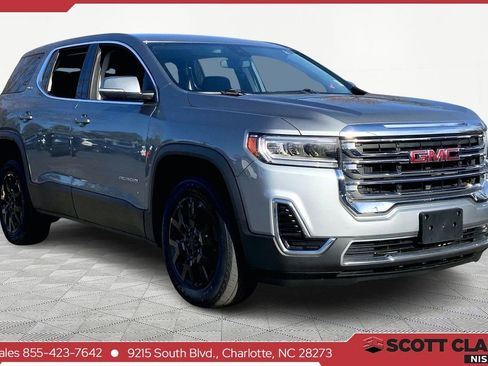 Used 2023 GMC Acadia SLE image 1