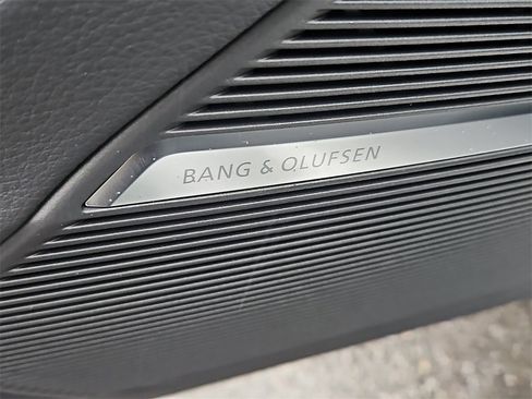 New 2026 Audi Q8 Premium Plus image 13