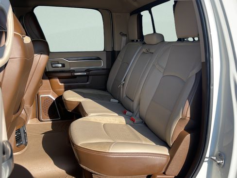 Used 2019 RAM 2500 Laramie image 27