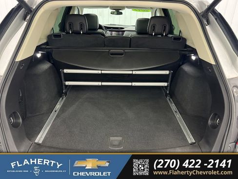 Used 2017 Cadillac XT5 Luxury image 21