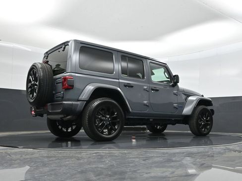 Used 2025 Jeep Wrangler Unlimited Sahara w/ Safety Group AWD/4WD image 49