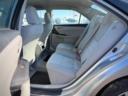Used 2017 Toyota Camry LE FWD image 16