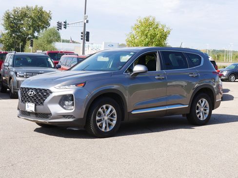 Used 2019 Hyundai Santa Fe SE AWD/4WD image 2