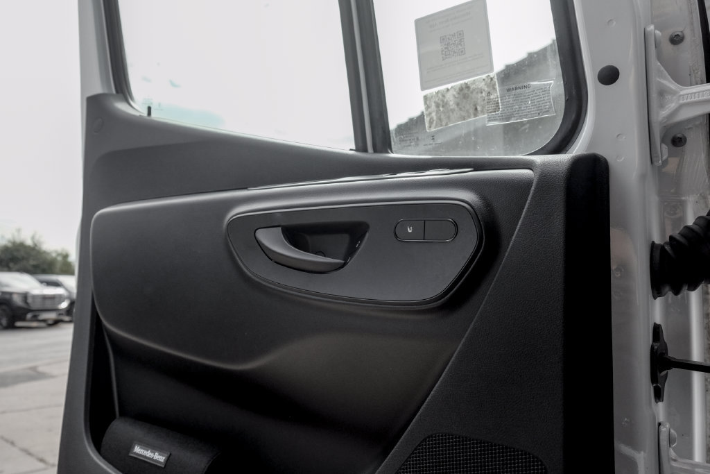 New 2025 Mercedes-Benz Sprinter 2500 image 12