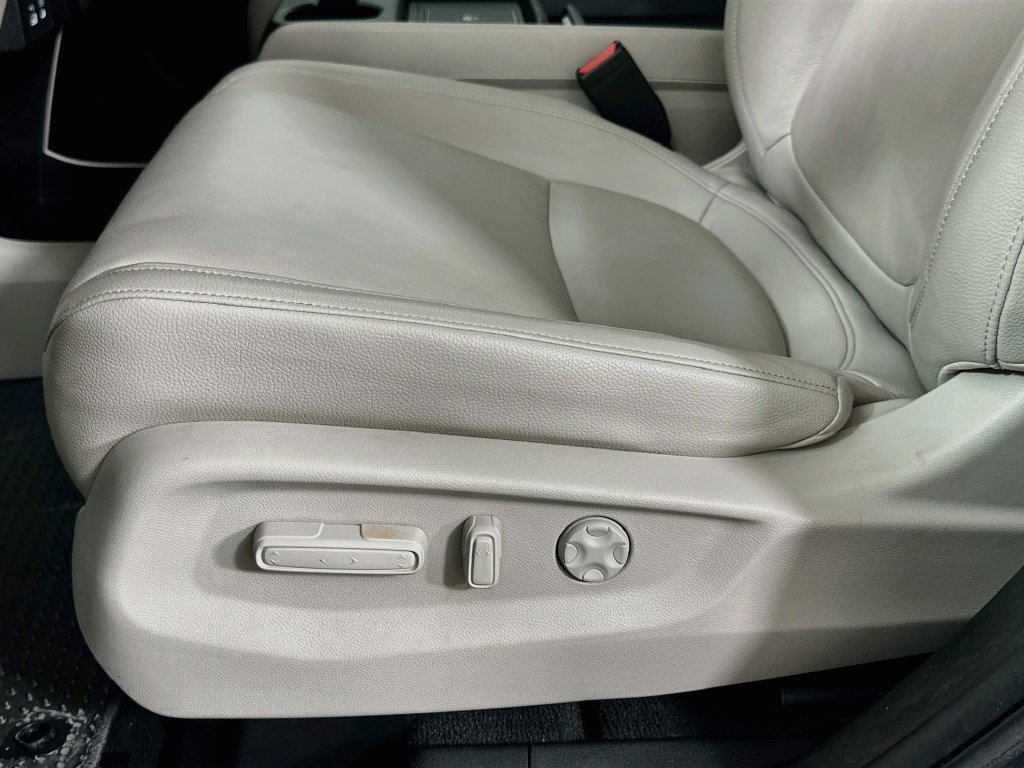 Certified 2025 Honda Odyssey EX-L image 18