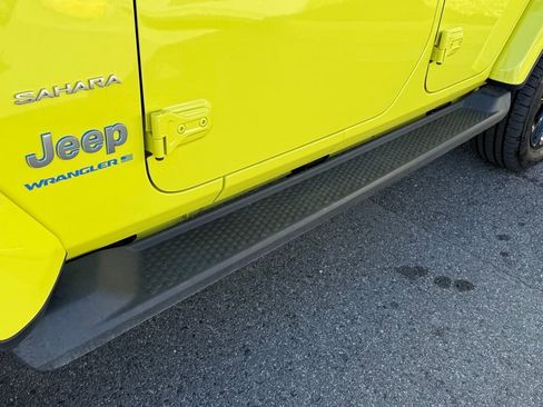 Used 2024 Jeep Wrangler Unlimited Sahara w/ Technology Group image 13