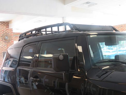 Used 2014 Toyota FJ Cruiser 4WD w/ Upgrade Package image 61
