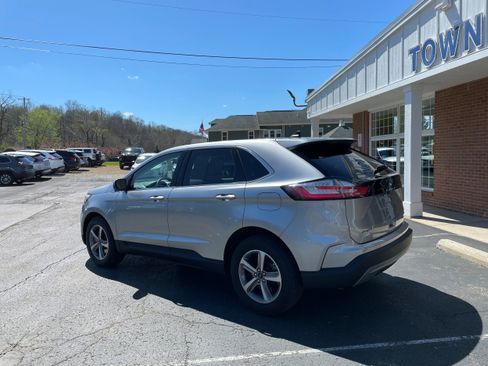 Used 2023 Ford Edge SEL w/ Convenience Package image 7