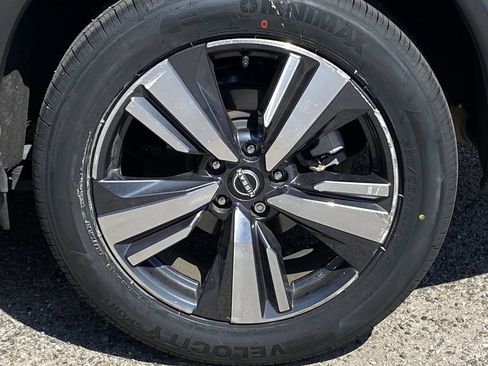 Used 2023 Nissan Rogue SL FWD image 6