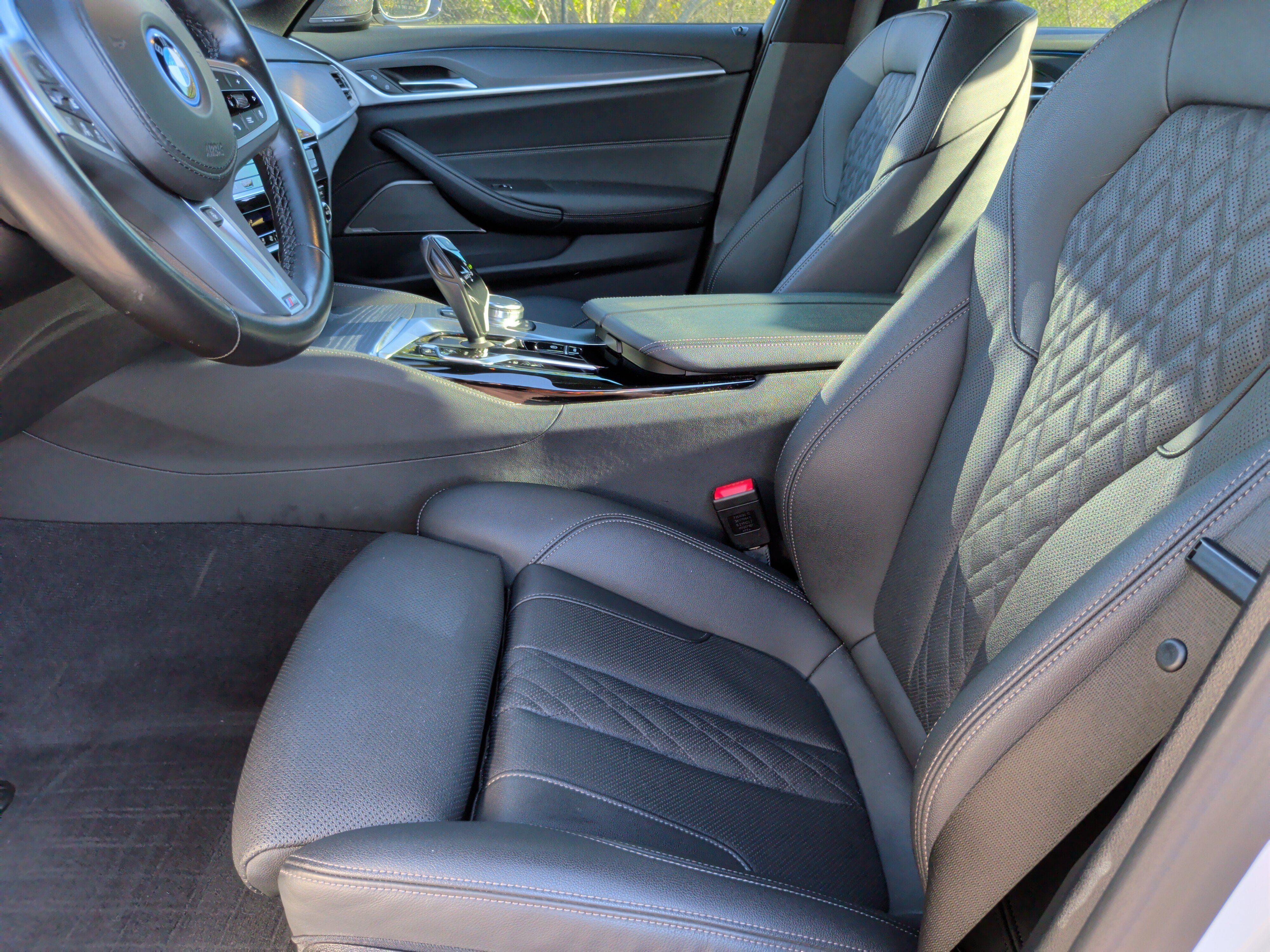 Used 2023 BMW 530e xDrive w/ Premium Package AWD/4WD image 27
