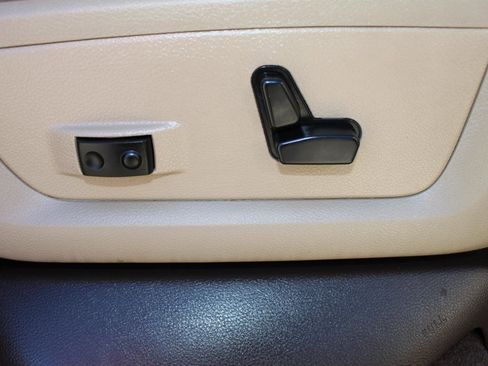 Used 2011 RAM 2500 Laramie w/ HD Snow Plow Prep Group image 22