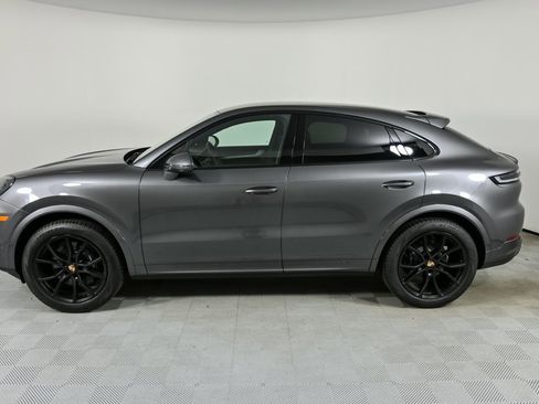 New 2025 Porsche Cayenne Coupe image 2