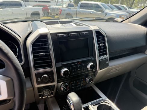 Used 2020 Ford F150 Lariat w/ Equipment Group 502A Luxury AWD/4WD image 19