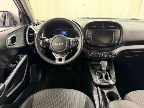 Used 2022 Kia Soul LX FWD image 28