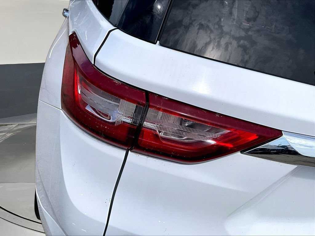 Used 2021 Chevrolet Traverse Premier AWD/4WD image 26