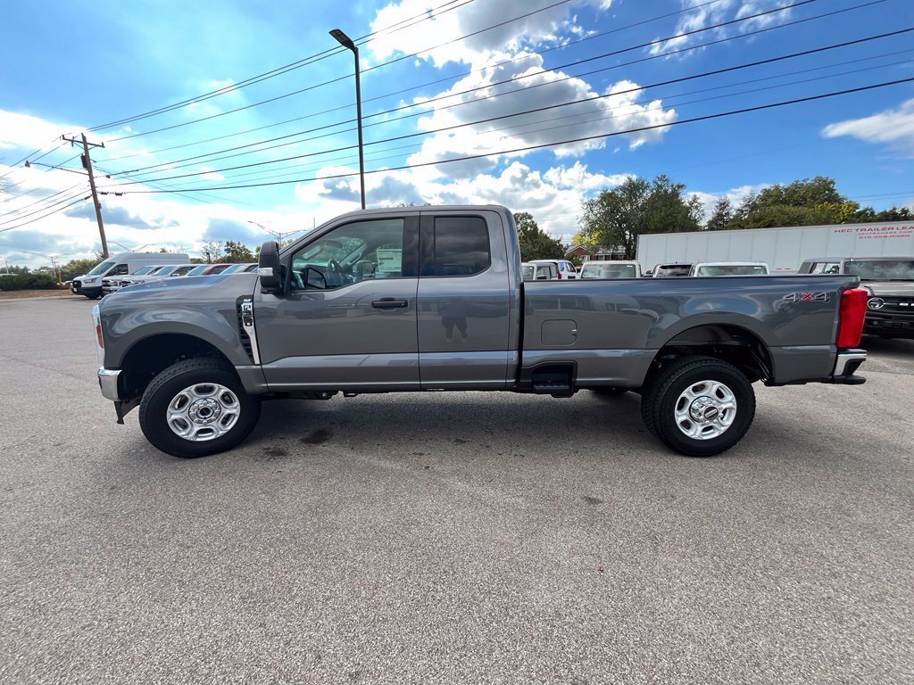 New 2026 Ford F350 XLT AWD/4WD image 4