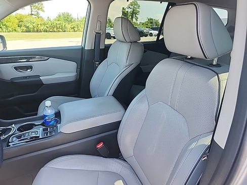 Used 2023 Honda Pilot Elite image 8