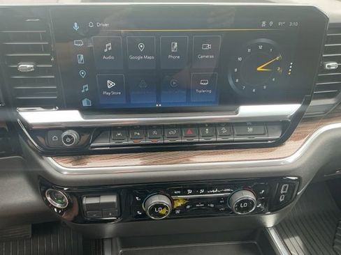 Used 2025 Chevrolet Silverado 1500 LT Trail Boss w/ LT Trail Boss Premium Package AWD/4WD image 24